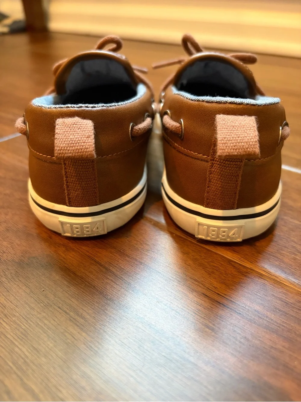 Old Navy Kids' Tan Moccasin Boat Shoes size 11 - EUC